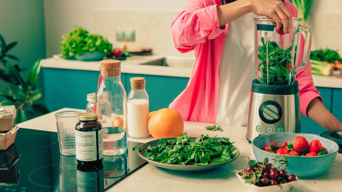Making a Smoothie with the Ninja Blast Max